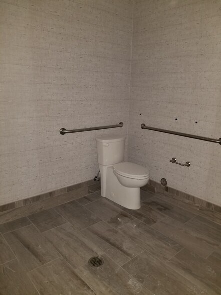 More Photos Of 3990 E SR 44, Wildwood Coworking Space