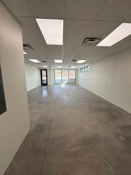 More Photos Of 205 Jasper Pl, Ridgway General Retail For Sale