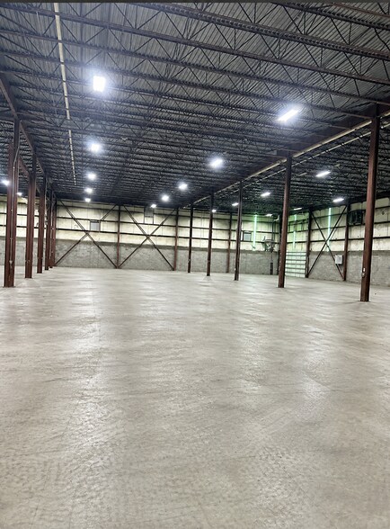 More Photos Of 104 N Main St, Sherburne Warehouse For Lease