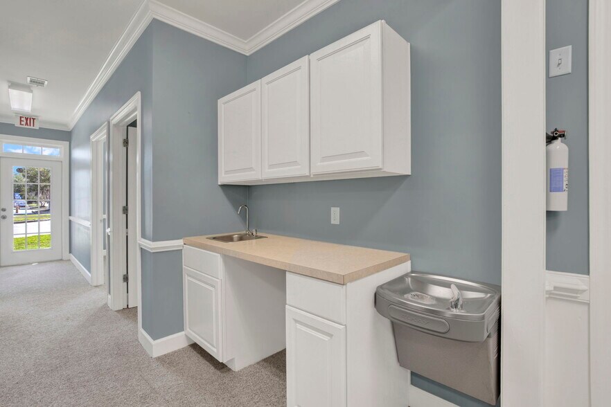 More Photos Of 9100 White Bluff Rd, Savannah Office For Sale