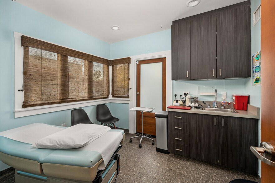 More Photos Of 615 E Chapman Ave, Orange Medical For Sale
