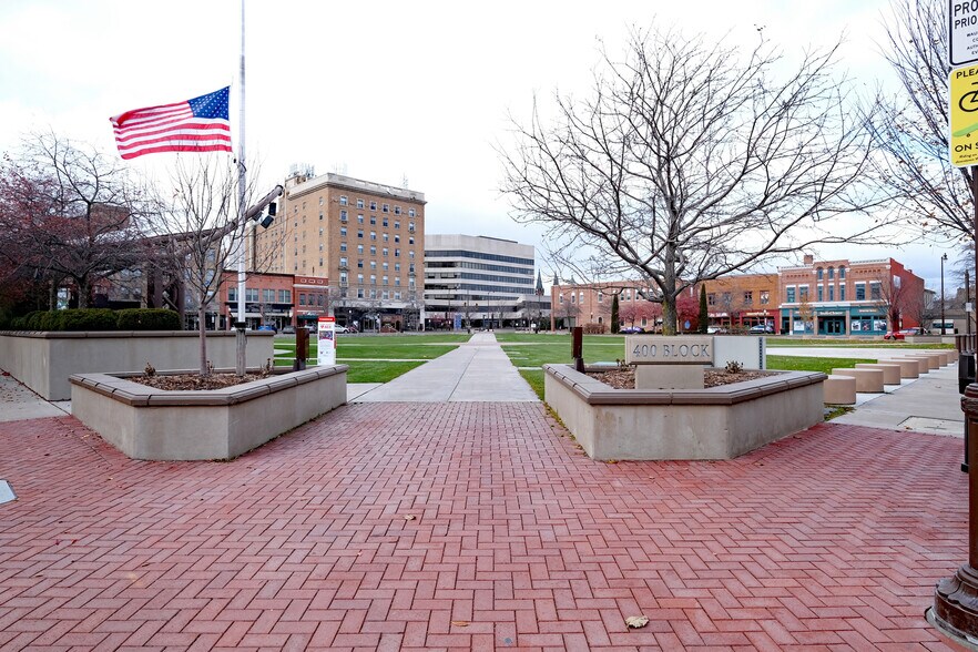 More Photos Of 329 4th St, Wausau Storefront Retail Residential For Sale
