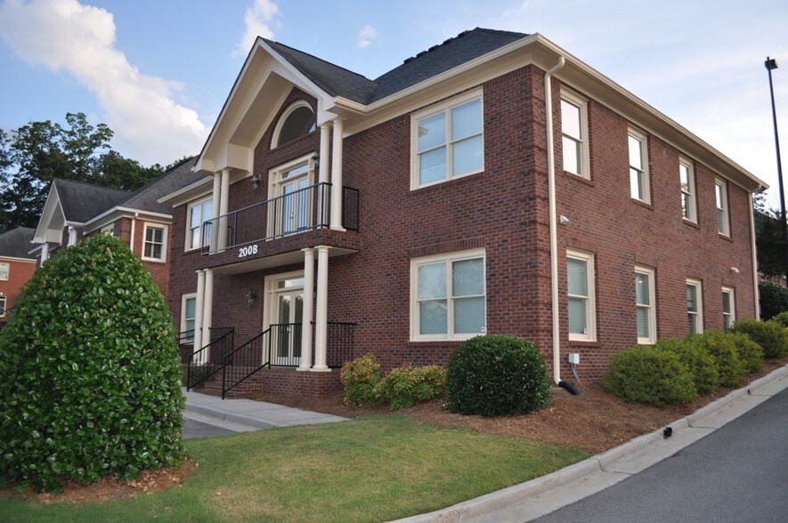 More Photos Of 4330 S Lee St, Buford Medical For Lease