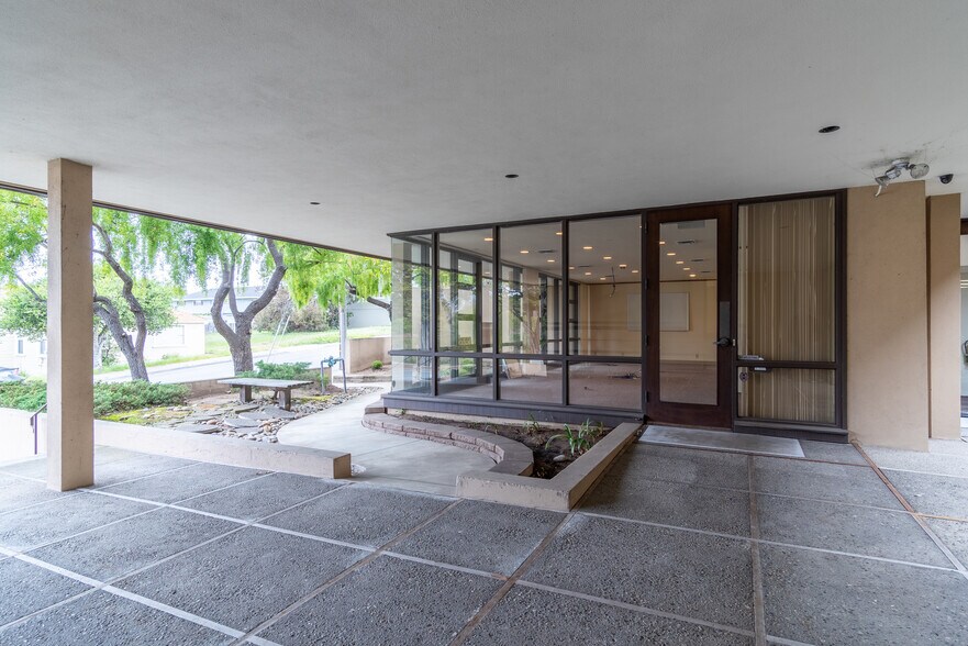 More Photos Of 400 Camino Aguajito, Monterey Office For Sale