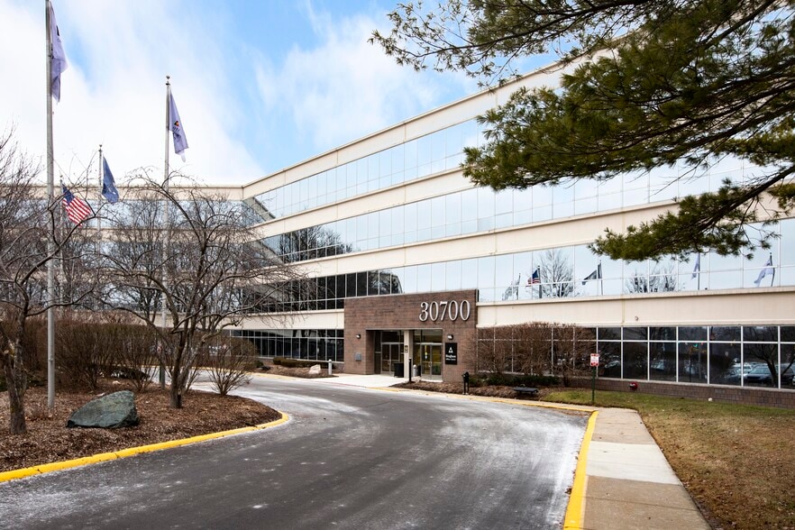 More Photos Of 30600-30700 - 30800 Telegraph Rd, Bingham Farms Unknown For Lease