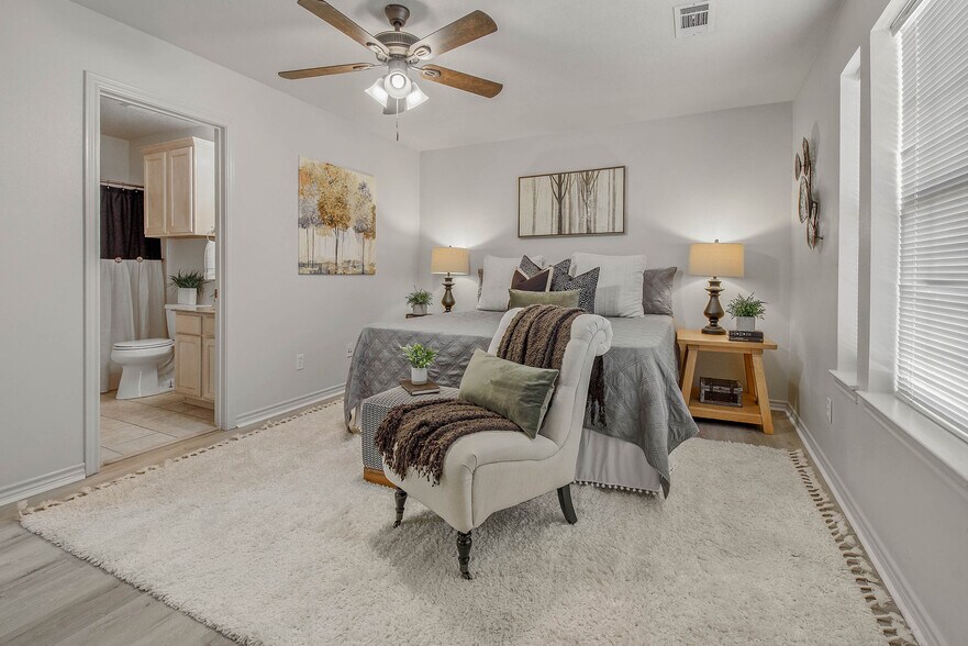 More Photos Of 1128-1136 Gridiron Drive, College Station Apartments For Sale