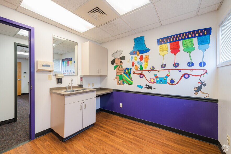 More Photos Of 2220 N Monroe St, Decatur Medical For Sale