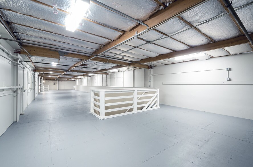 More Photos Of 901 Shasta St, Redwood City Warehouse For Lease