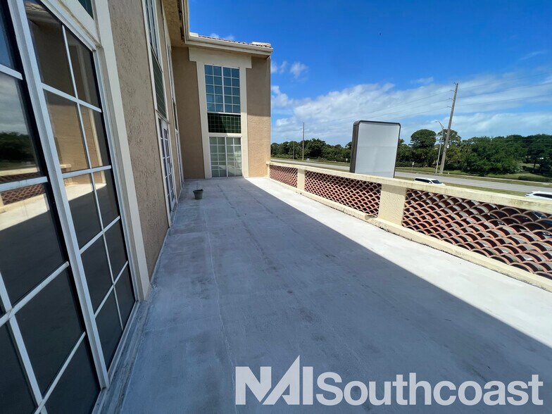 More Photos Of 7000 SE Federal Hwy, Stuart Office For Lease