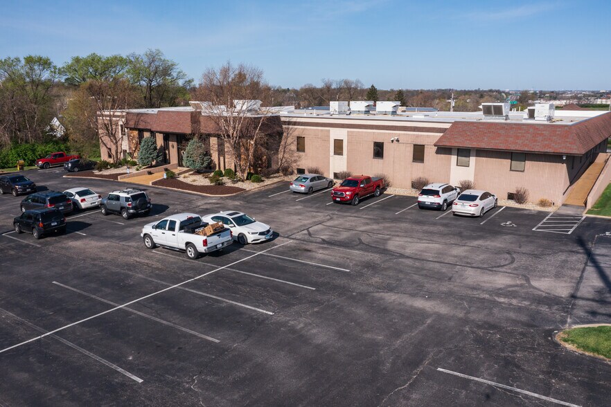 More Photos Of 11520 St. Charles Rock Rd, Bridgeton Medical For Lease