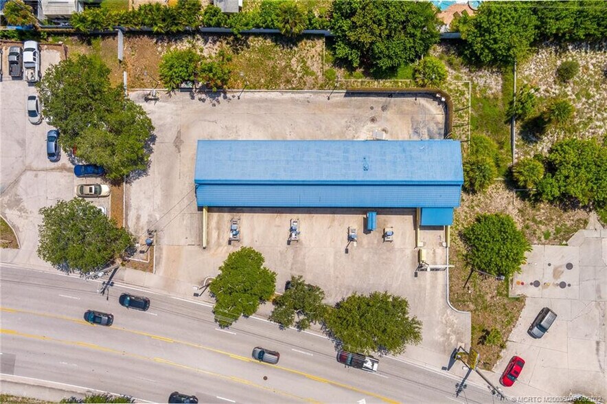 More Photos Of 1630 NE Jensen Beach Blvd, Jensen Beach Carwash For Sale