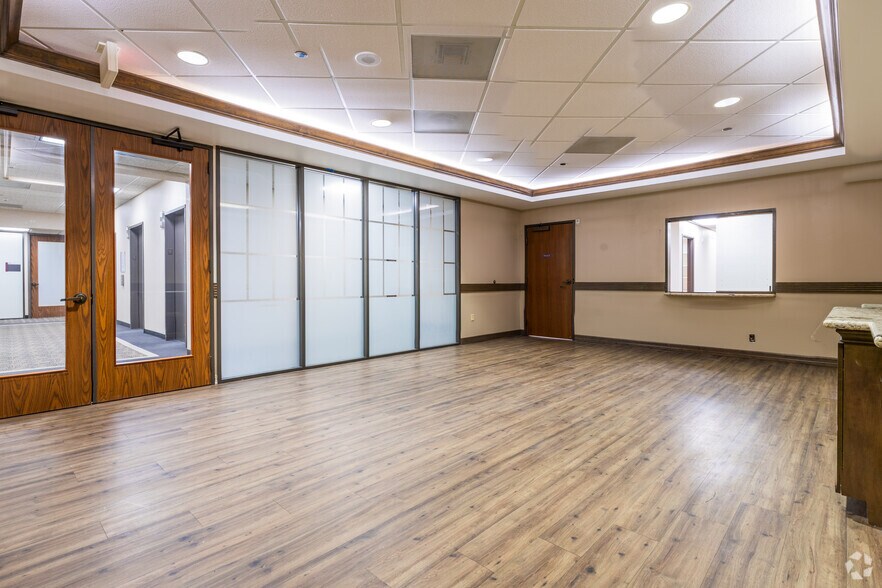 More Photos Of 1315 St Joseph Pky, Houston Medical For Sale