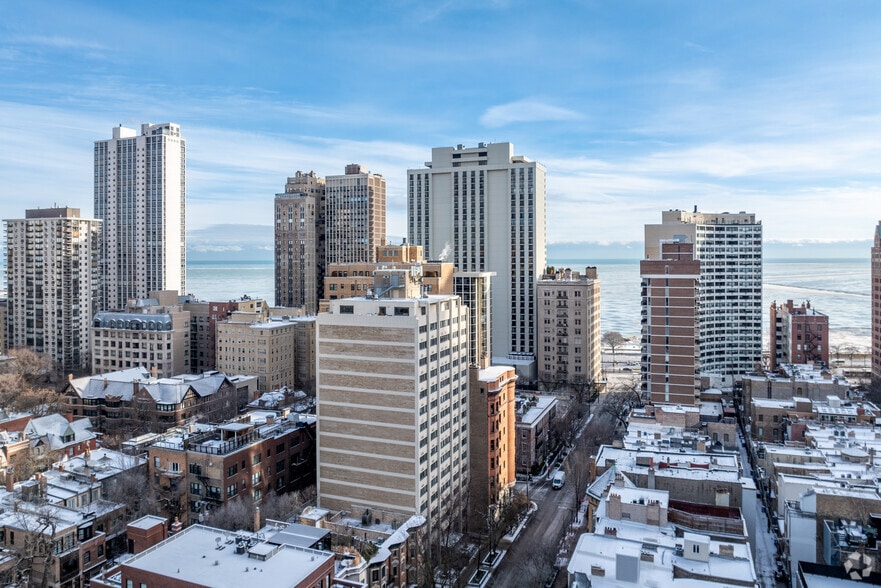 More Photos Of 30 E Division St, Chicago Apartments For Lease