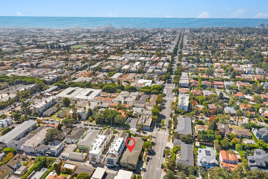 More Photos Of 2114 Montana Ave, Santa Monica Apartments For Sale