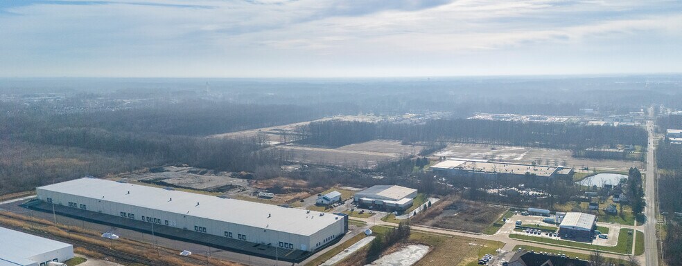 More Photos Of 37873 Avon Commerce Pky, Avon Warehouse For Lease