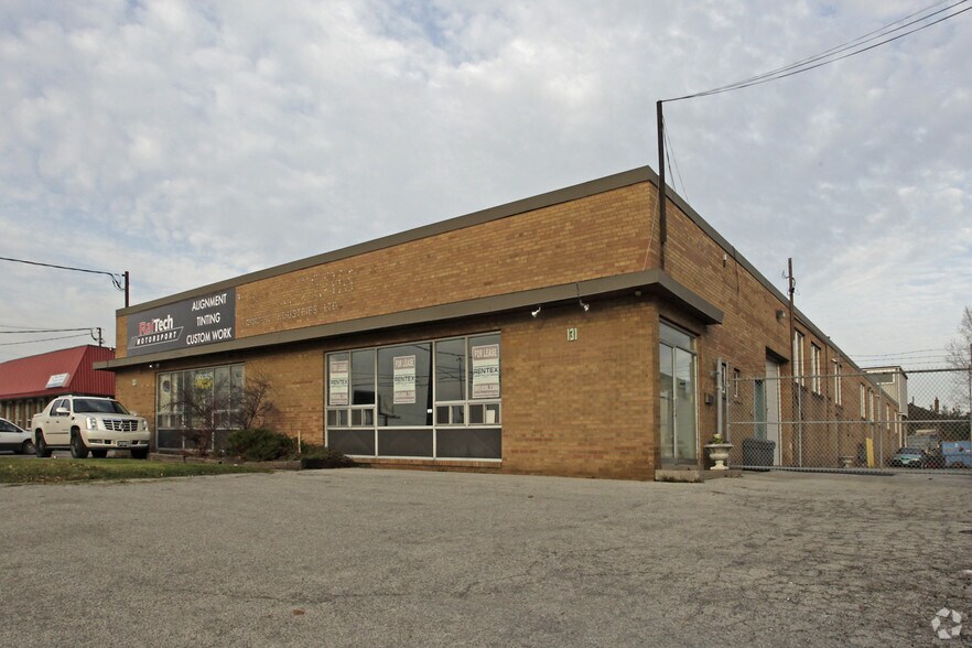 More Photos Of 131 Oakdale Rd, Toronto Warehouse For Lease