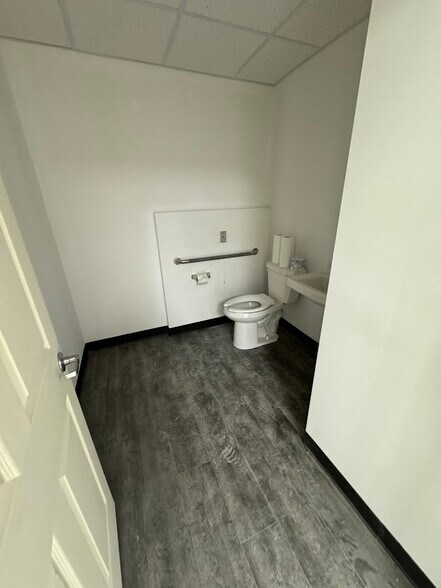 More Photos Of 3000 Dixwell Ave, Hamden Medical For Lease