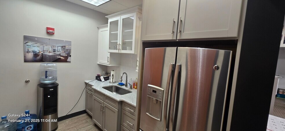 More Photos Of 421 Wando Park Blvd, Mount Pleasant Office For Lease