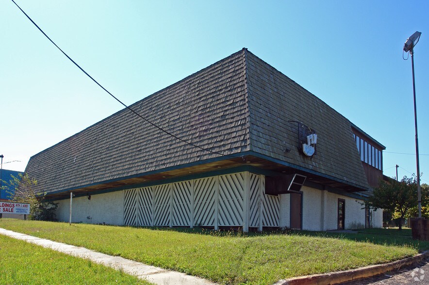 More Photos Of 834 N Black Horse Pike, Blackwood Health Club For Sale