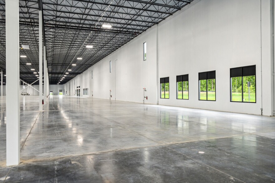 More Photos Of 420 Strathmore Rd, Summerville Unknown For Lease