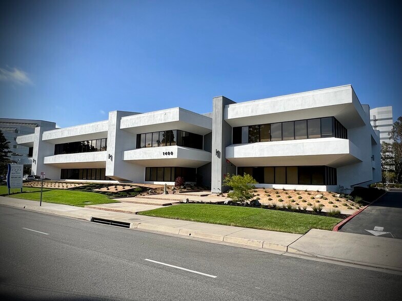 Primary Photo Of 1400 Quail St, Newport Beach Office For Lease