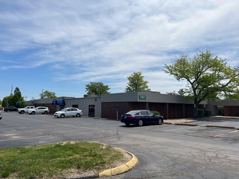 More Photos Of 1187 Corporate Lake Dr, Creve Coeur Office For Lease