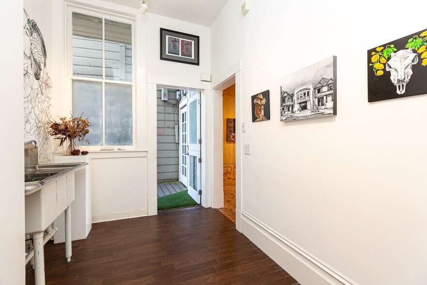 More Photos Of 3318-3320 22nd St, San Francisco Apartments For Lease