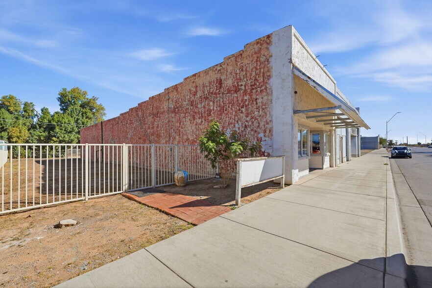 More Photos Of 236 W Coolidge Ave, Coolidge Storefront Retail Residential For Sale