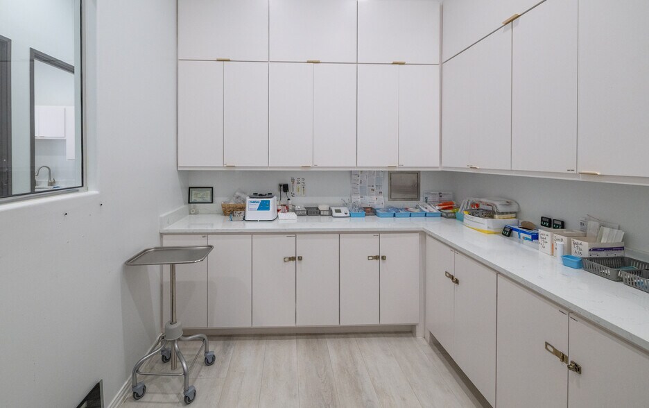 More Photos Of 25663 Smotherman Rd, Frisco Medical For Sale