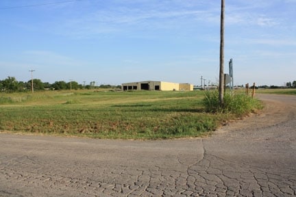 More Photos Of 2101 S East Ave, Cushing Warehouse For Lease