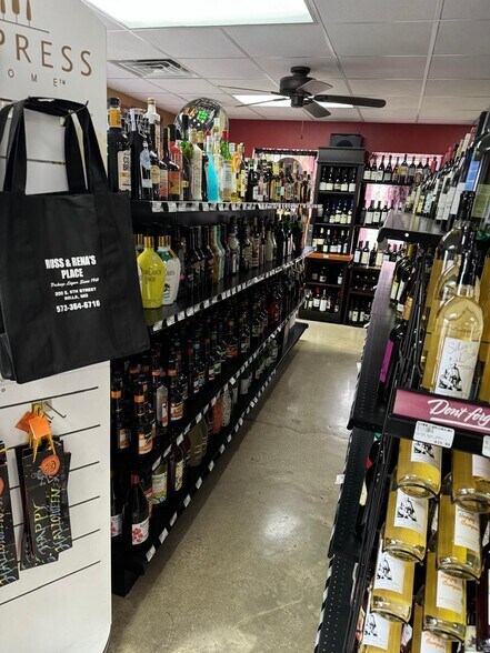 More Photos Of 200 E 6th St, Rolla General Retail For Sale