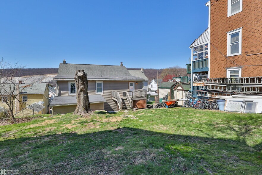 More Photos Of 302 W Abbott St, Lansford Multifamily For Sale