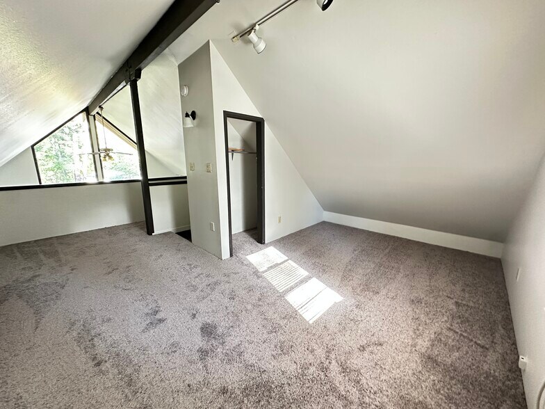 More Photos Of 26305 Delano Dr, Idyllwild-Pine Cove Apartments For Sale