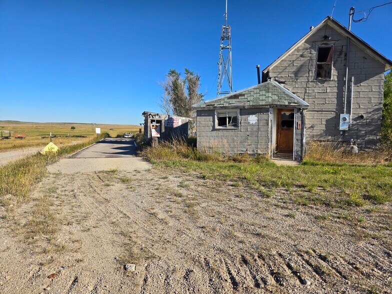 More Photos Of 301 Railroad Ave, Judith Gap Land For Sale