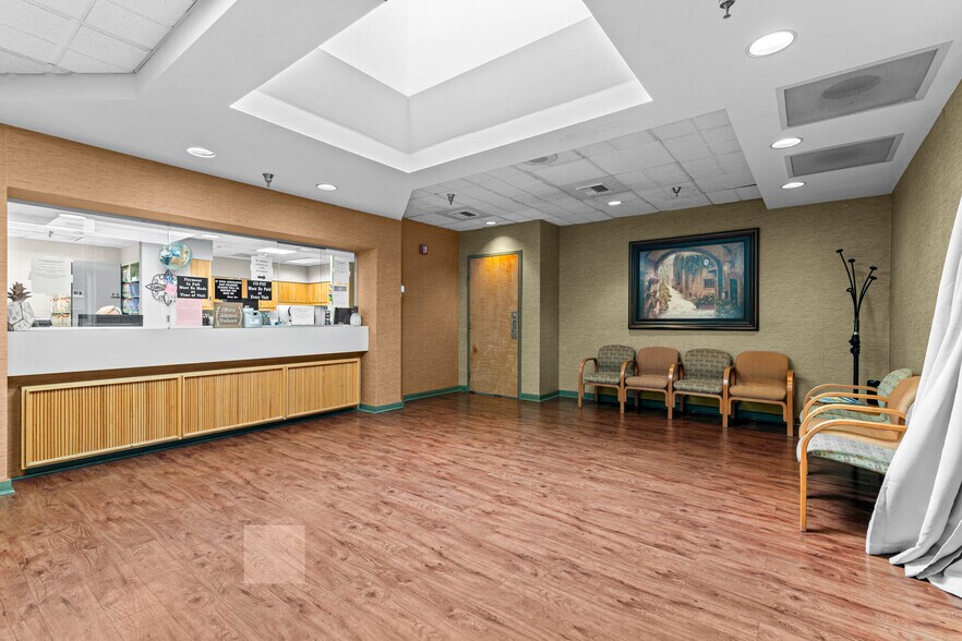 More Photos Of 1005 W Market St, Athens Healthcare For Sale