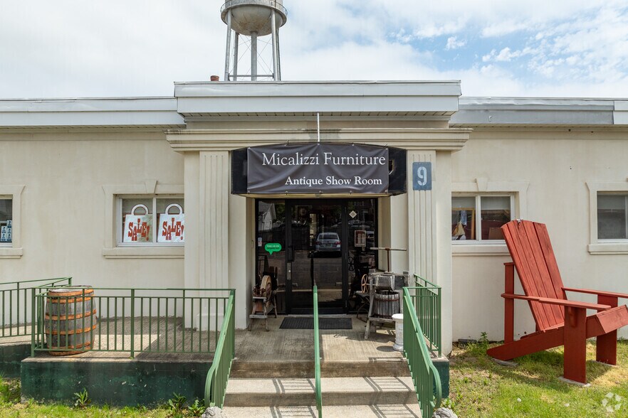 More Photos Of 28-36 Harrison Ave, Englishtown Warehouse For Lease