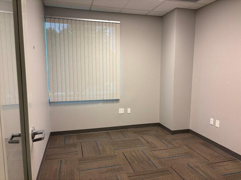 More Photos Of 2601 Blairstone Rd, Tallahassee Office For Lease