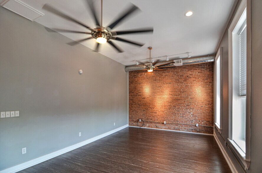 More Photos Of 82 S Main St, Wilkes-Barre General Retail For Sale