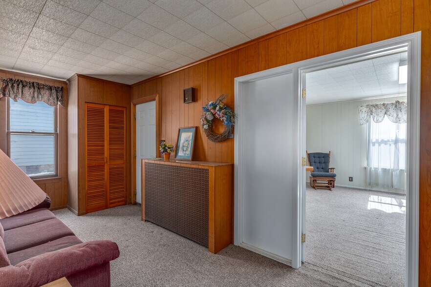 More Photos Of 425 W Main St, Staunton Office For Sale