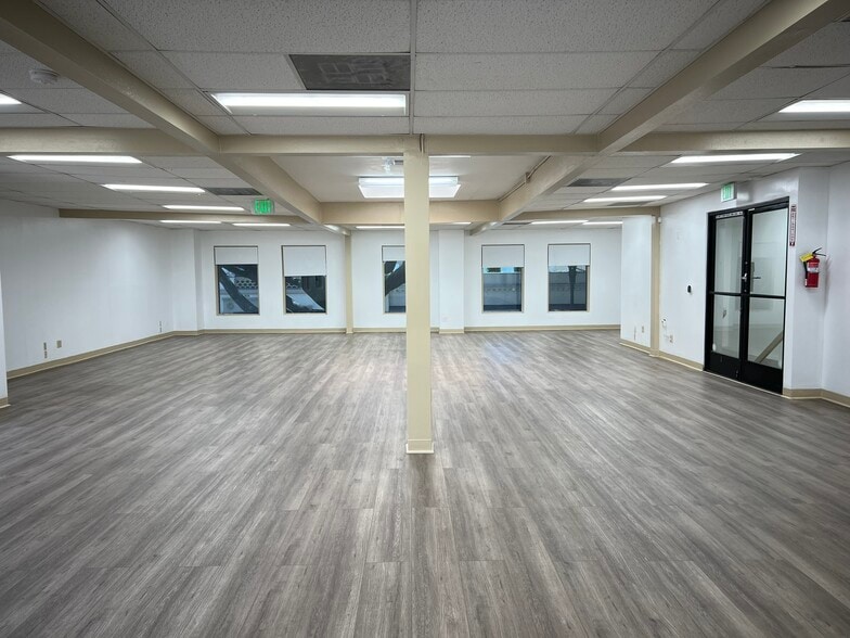 More Photos Of 925-927 E Colorado Blvd, Pasadena Storefront Retail Office For Lease
