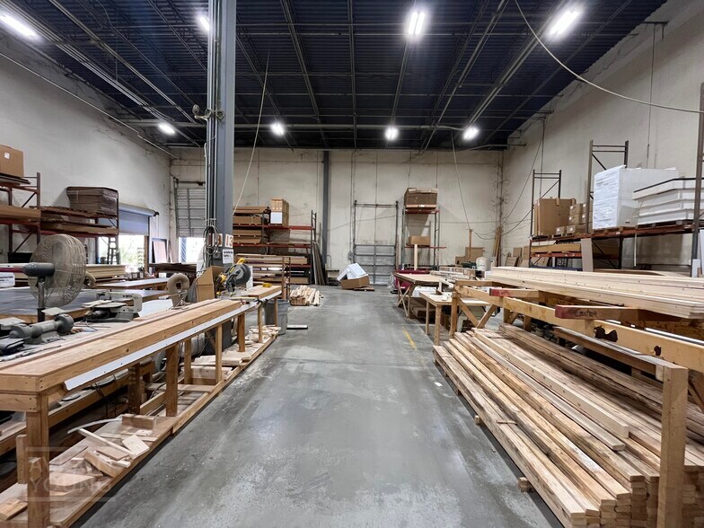 More Photos Of 6 Corporate Pky, Goose Creek Distribution For Lease