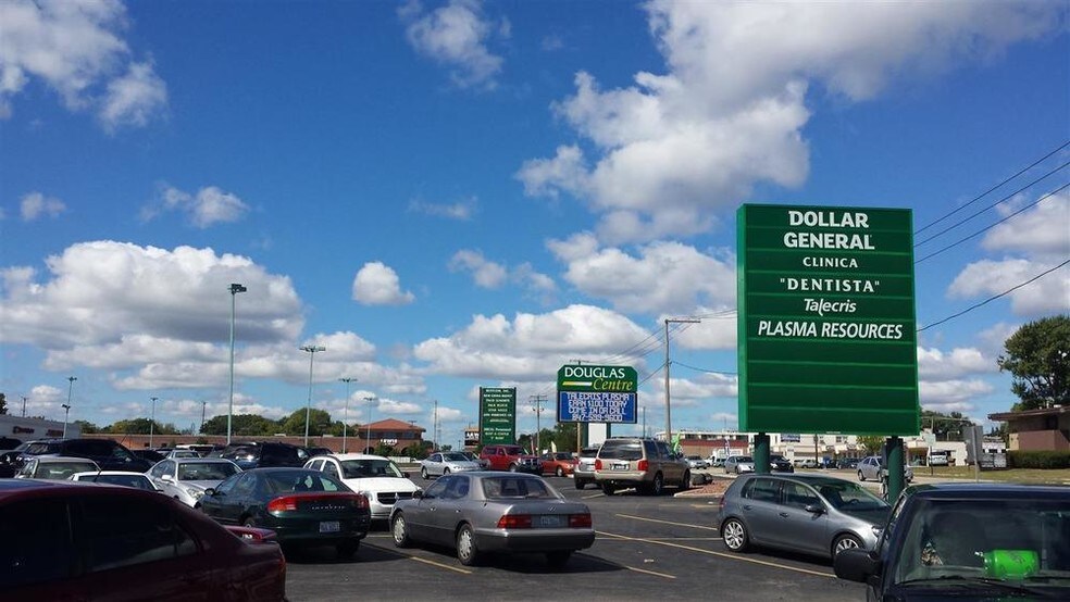 More Photos Of 2601-2709 W Grand Ave, Waukegan Unknown For Lease