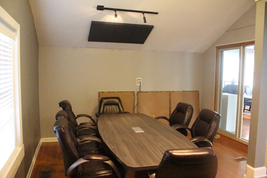 More Photos Of 507 E Iris Dr, Nashville Office For Lease