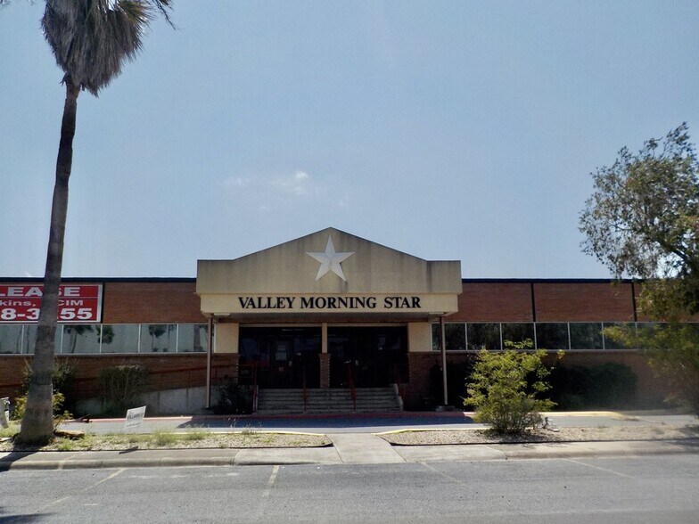 More Photos Of 1310 S Commerce St, Harlingen Office For Sale