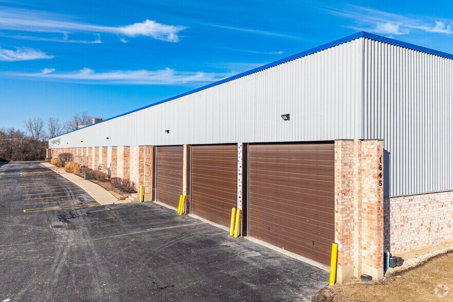 Primary Photo Of 1645 Downs Dr, West Chicago Distribution For Lease