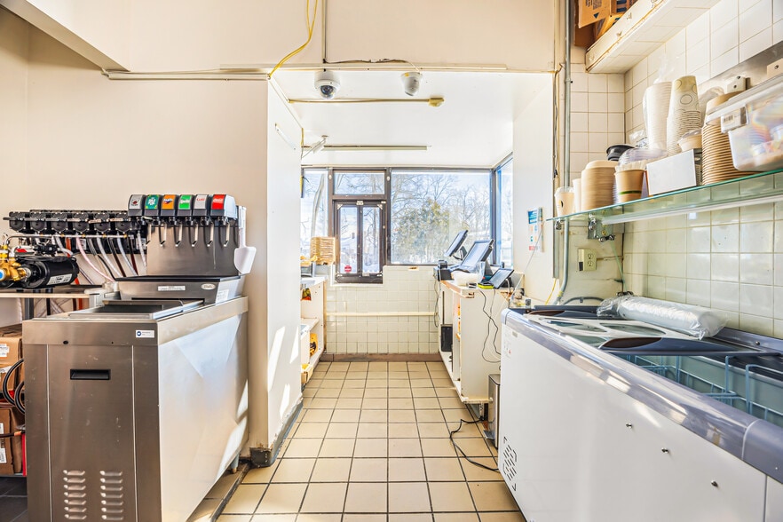 More Photos Of 1535 Memorial Dr, Chicopee Restaurant For Sale