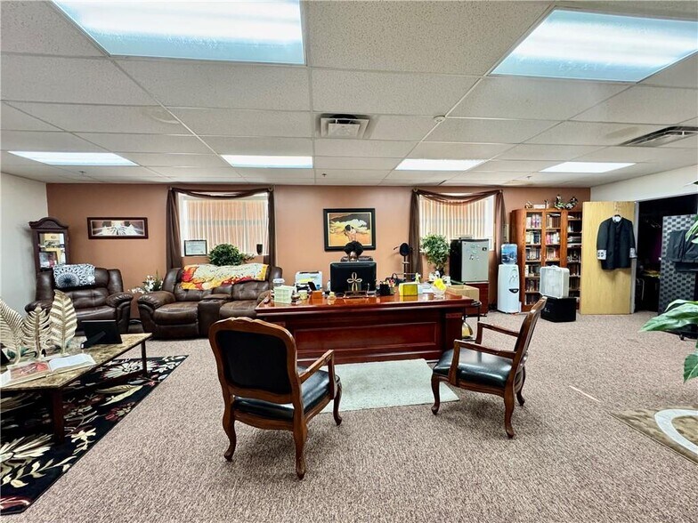 More Photos Of 8701 Sni-A-Bar Rd, Kansas City Religious Facility For Sale