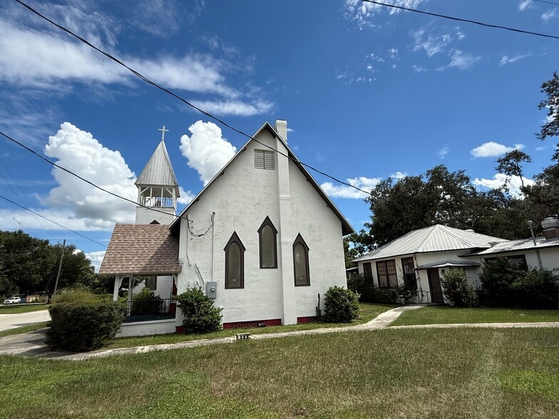 More Photos Of 18-20 E Pleasant St, Avon Park Religious Facility For Sale
