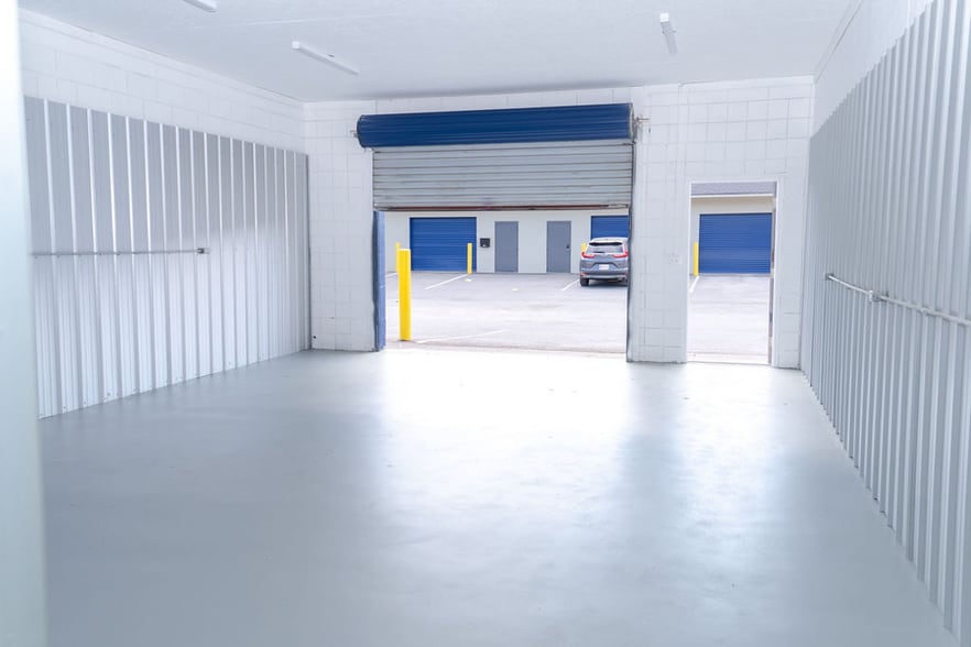 More Photos Of 128 Direct Connection Dr, Rossville Warehouse For Lease