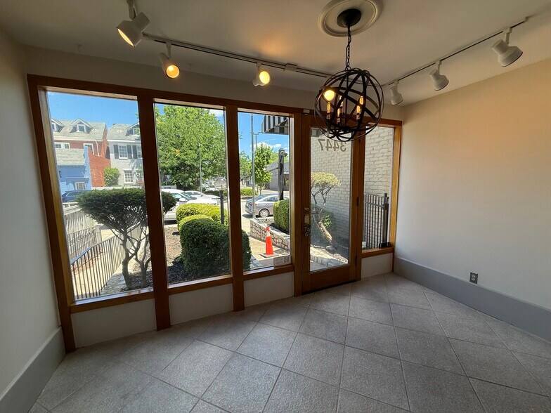 More Photos Of 3447 W Cary St, Richmond Office For Lease